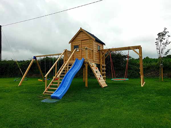 Otters Cottage With Monkey Bar Combo