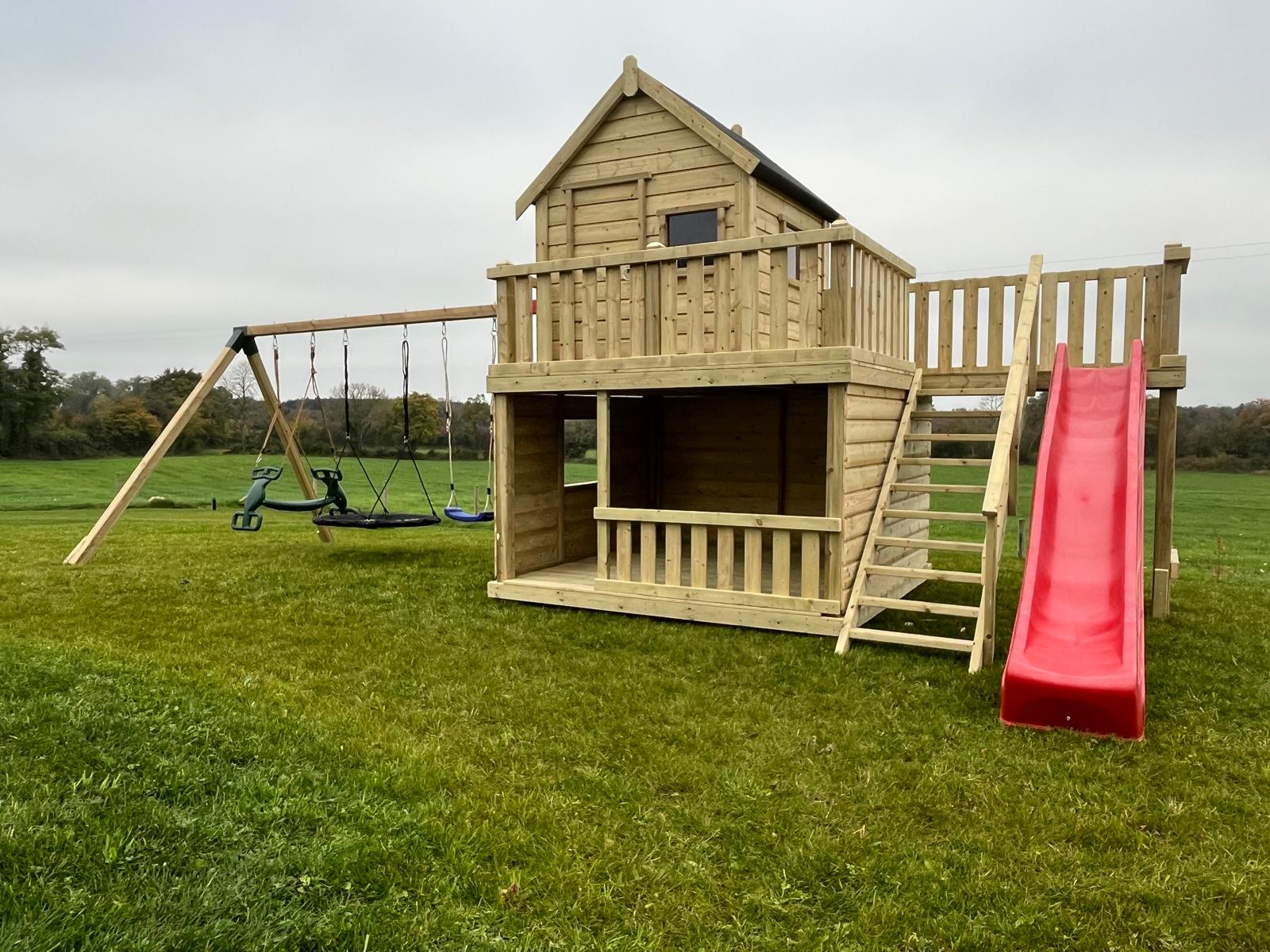 Otters Cottage Deluxe With Heavy Duty Nest Swing - Image 9