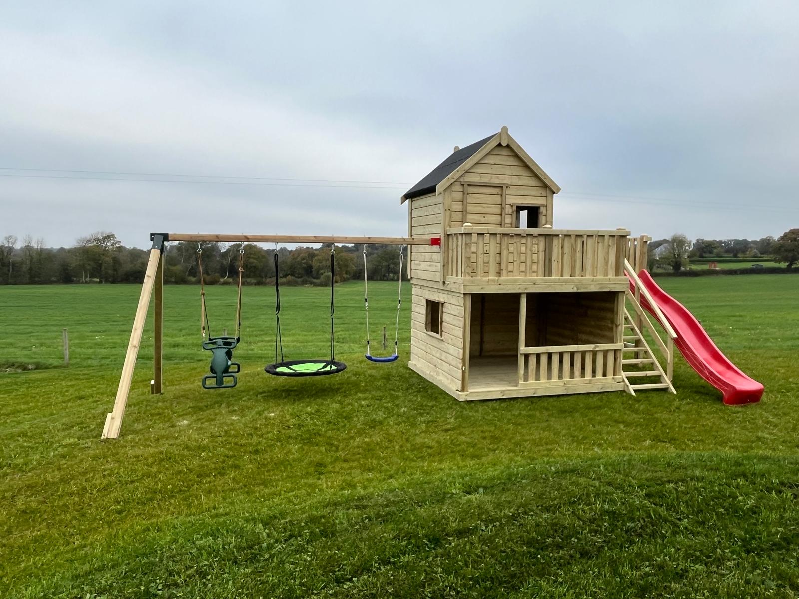 Otters Cottage Deluxe With Heavy Duty Nest Swing - Image 7