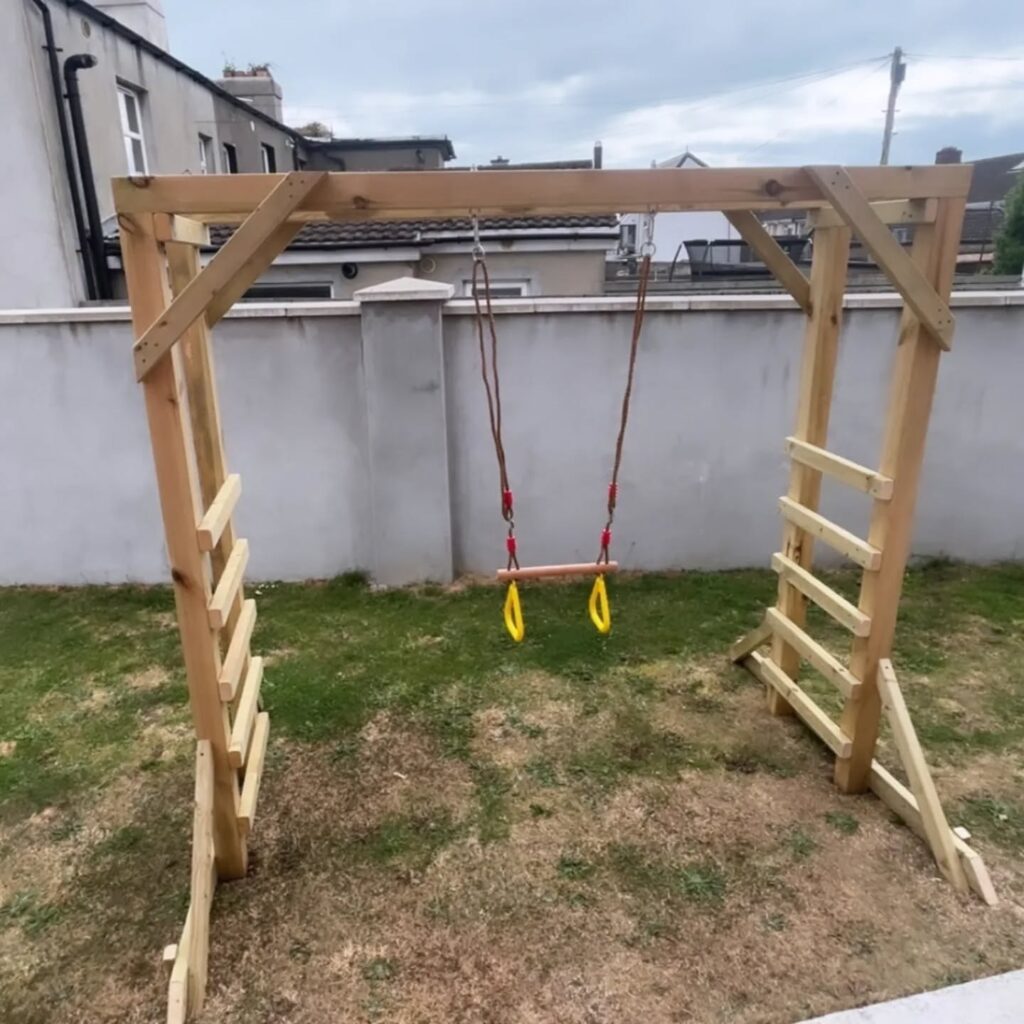 8ft Monkey Bars climbing frame